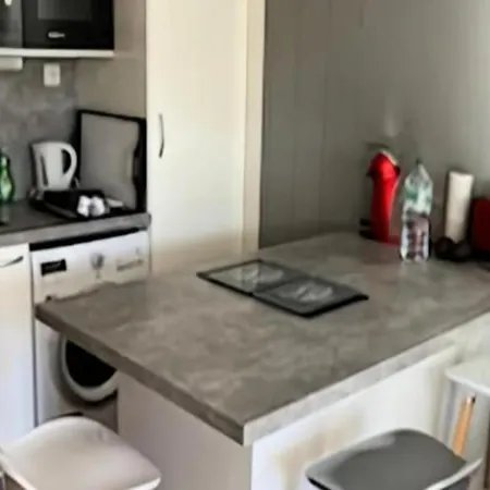 Appartamento Charming Apt 20m From Beach In *