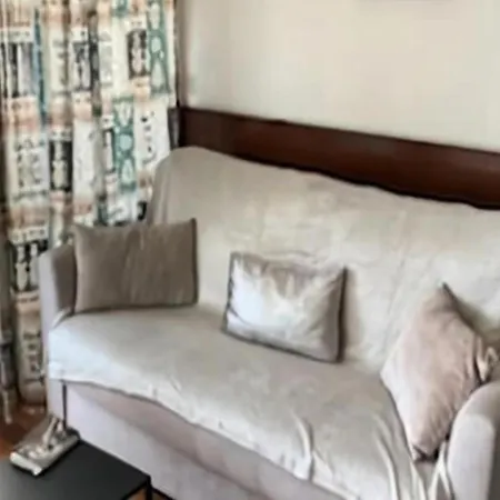 Apartamento Charming Apt 20m From Beach In *